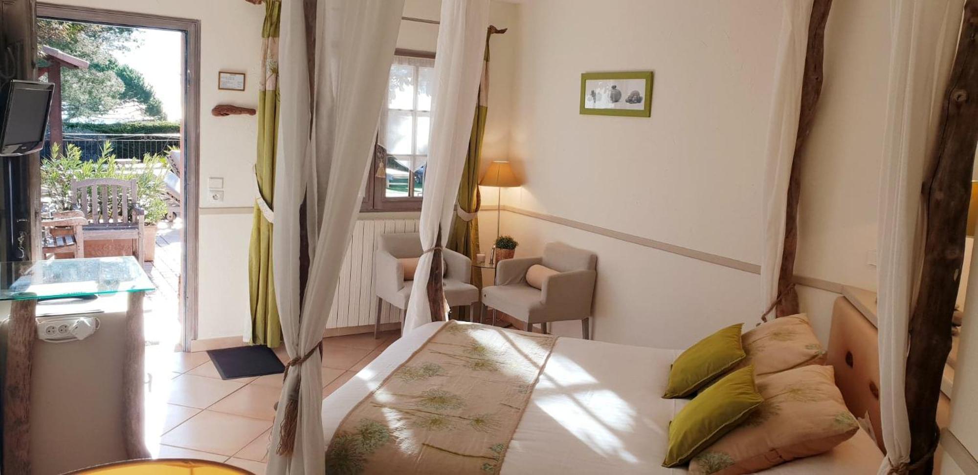 Le Mas Des Cigales Tourrettes-sur-Loup Exterior photo